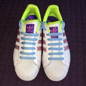 MAKE ME AN OFFER ADIDAS Iconic Superstar Multicolor Sneakers 8.5